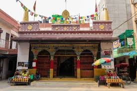 Majnu Ka Tilla Monastery Lanes
Little Tibet inside Delhi: monks, cafes, prayer flags.