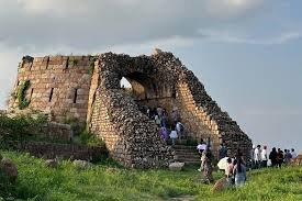 Tughlaqabad Fort Ruins

A massive ruined city with no crowds.