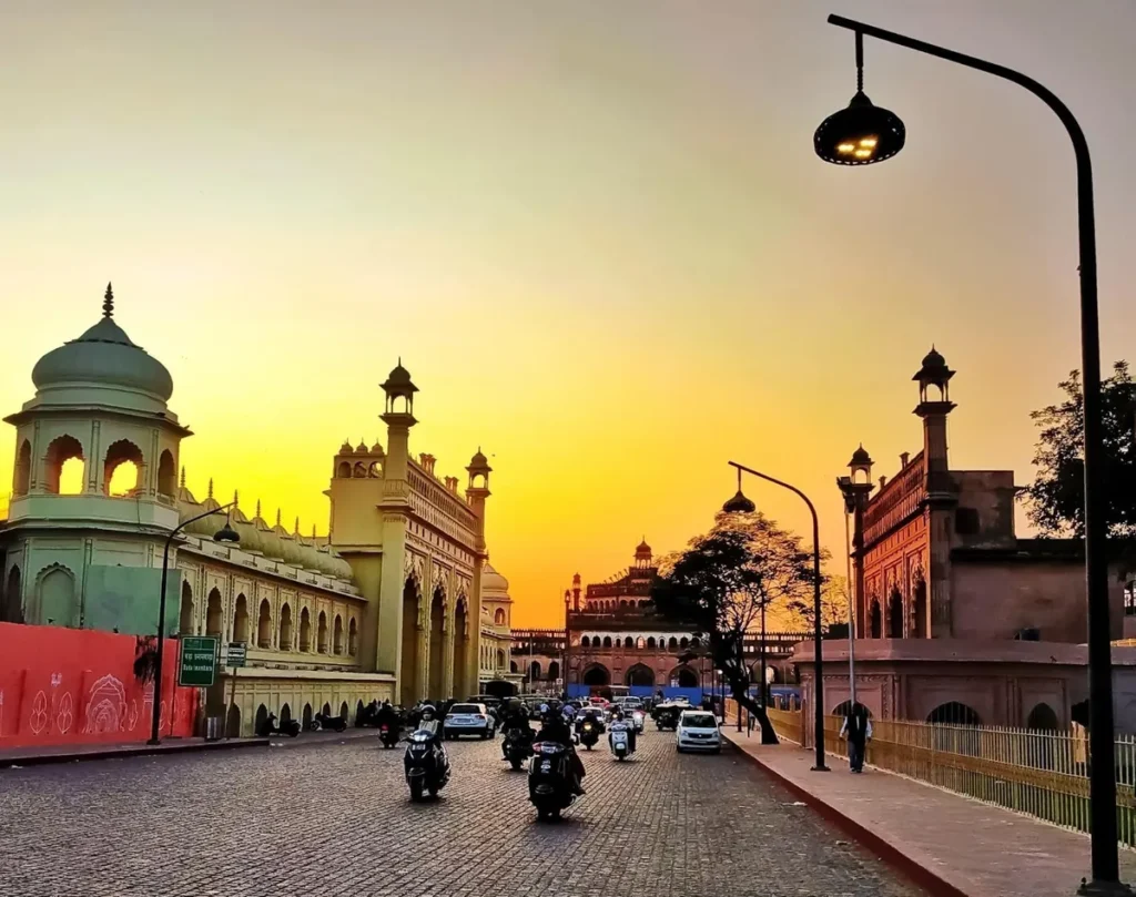 Places to see in Lucknow-Lucknow street veiw
